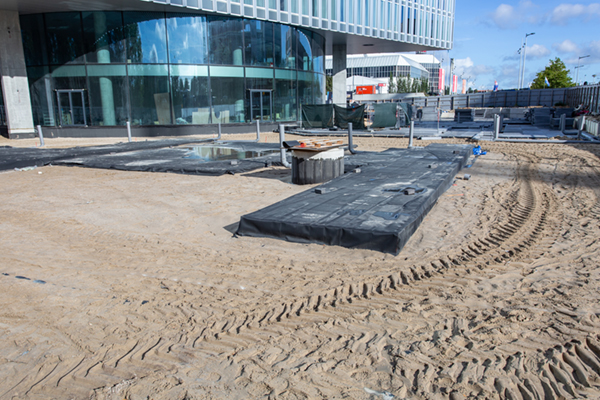 EPS constructie op dak parkeergarage nhow RAI hotel in Amsterdam